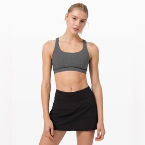 LULULEMON Energy Bra Medium Support, B–D Cup Size 4